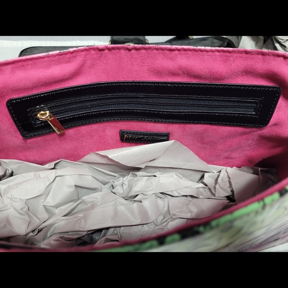 NWT Betsey Johnson flap purse/bag black with rainbow snakeskin - Picture 5 of 12